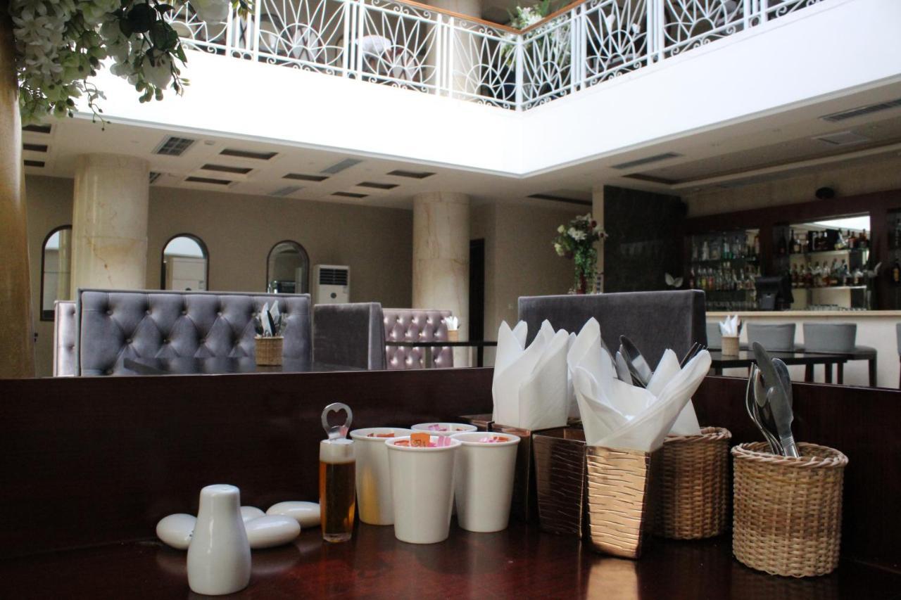 Hotel Amaritsah Brazzaville Dış mekan fotoğraf