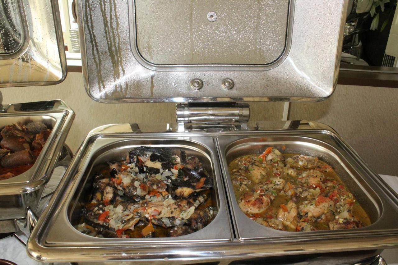 Hotel Amaritsah Brazzaville Dış mekan fotoğraf